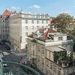 Residence Brehova