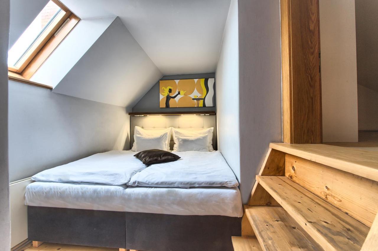 Apartment Brehova Prague