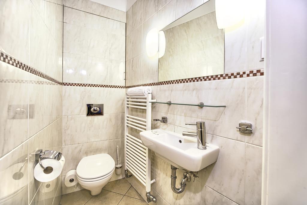 Apartment Brehova Prague